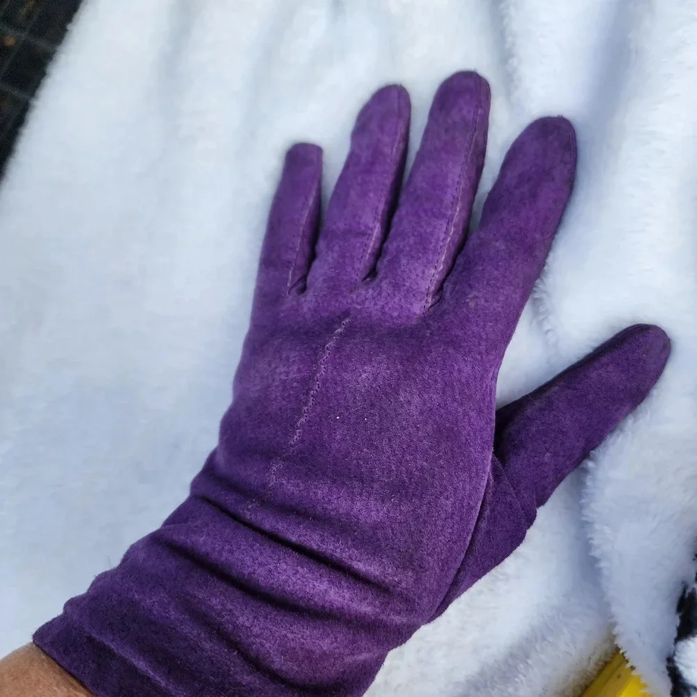 Fownes‎ Vintage Purple suede gloves M